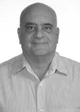 Dr. Luis do Laboratório