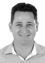 Professor Cleomar