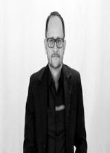 Di-Gianne Professor