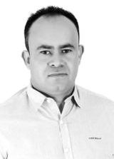 Charles Rocha