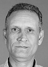 Luis Zueira