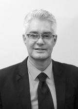 Dr Esdras Queiroz
