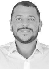 Adriano Alvarenga