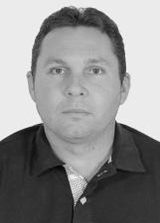 Professor Pires