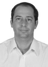 Dr. Gustavo