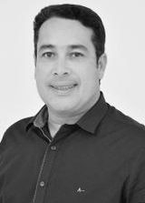 Dr Flavio Mauricio