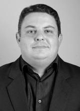 Léo Almeida