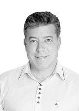 Valdir Oliveira