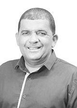 Professor Nilton