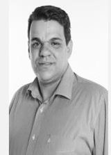 Dr. Bruno Ferraz