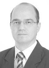 Dr. Flávio Salatino