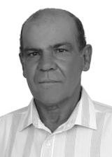 Adauto Queiroz
