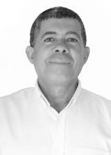 Professor Ze Carlos