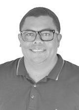 Professor Apoena