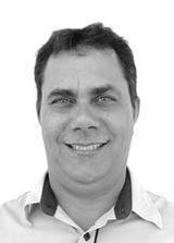 Prof Valdo Valadao