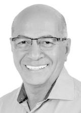 Professor Alcides