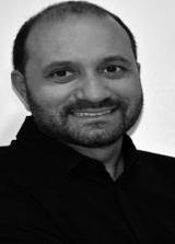 Dr Julio Casarin