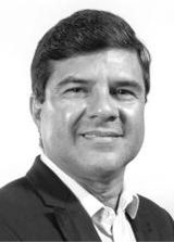 Cacá Almeida