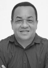 Professor Neurivaldo