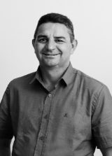Professor Mauricio