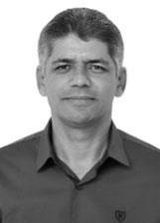 Professor Mauricelio