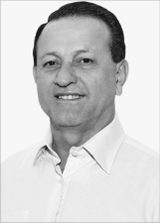 Amauri Colares