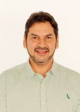 Dr Toni Leal