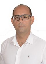 Dr Ernesto