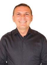 Professor Elano César