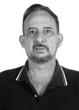 Adalto Martins