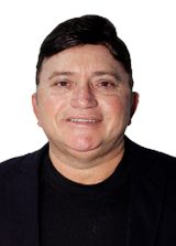 Pai Marcos Bastos