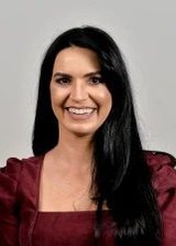 Dra Fabianne Leão