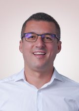 Dr Lucas