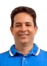 Dr. Wallison Veloso